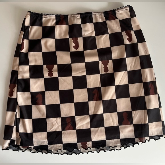 Urban Outfitters checkered skirt - Picture 1 of 3